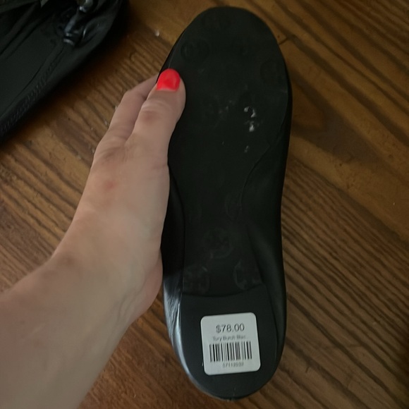 Tory Burch Black Gold Medallion Ballet Flats Size 7 - Picture 5 of 6